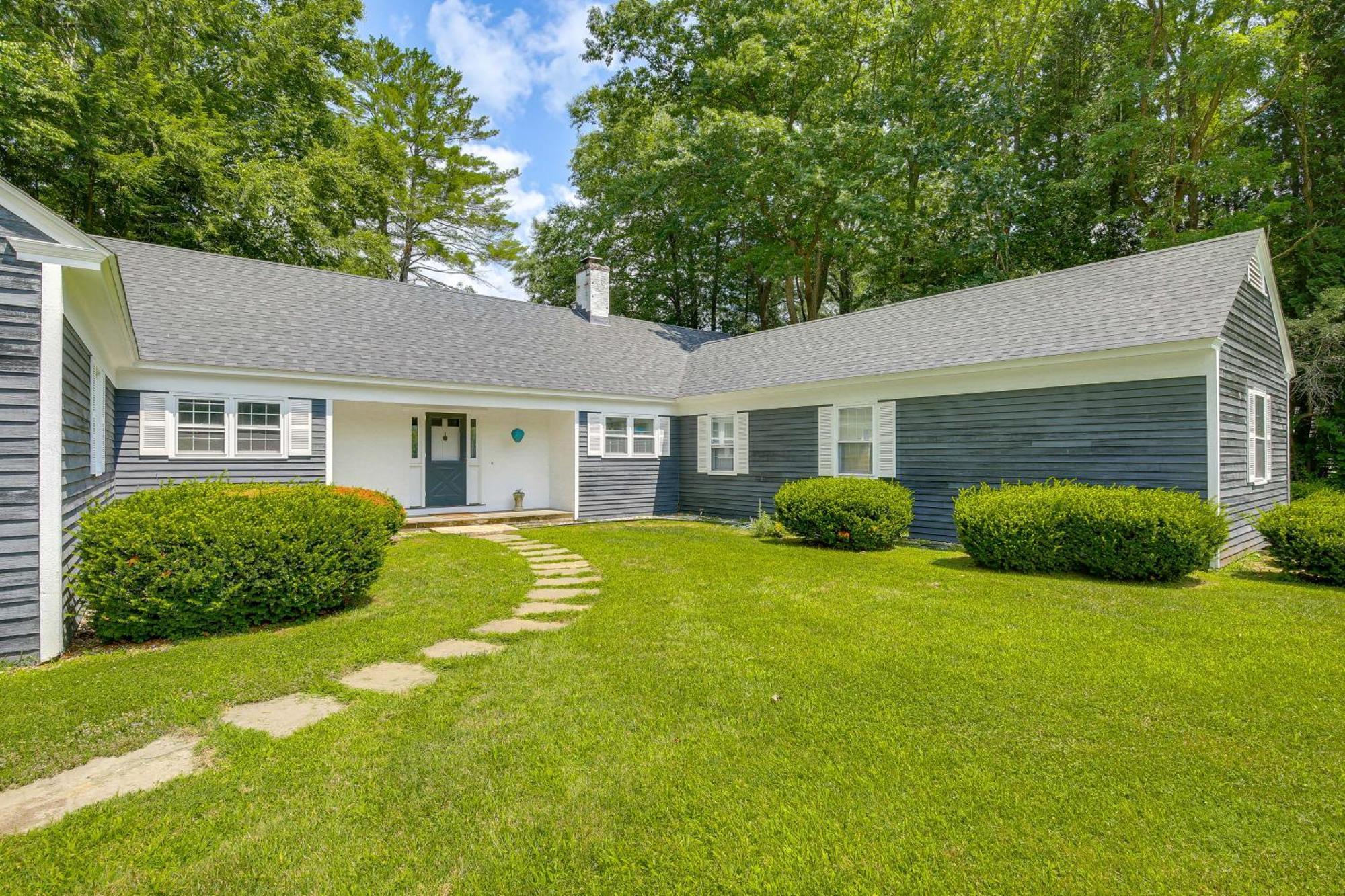 Waterview Home In The Berkshires Near Hiking Sheffield Exterior photo