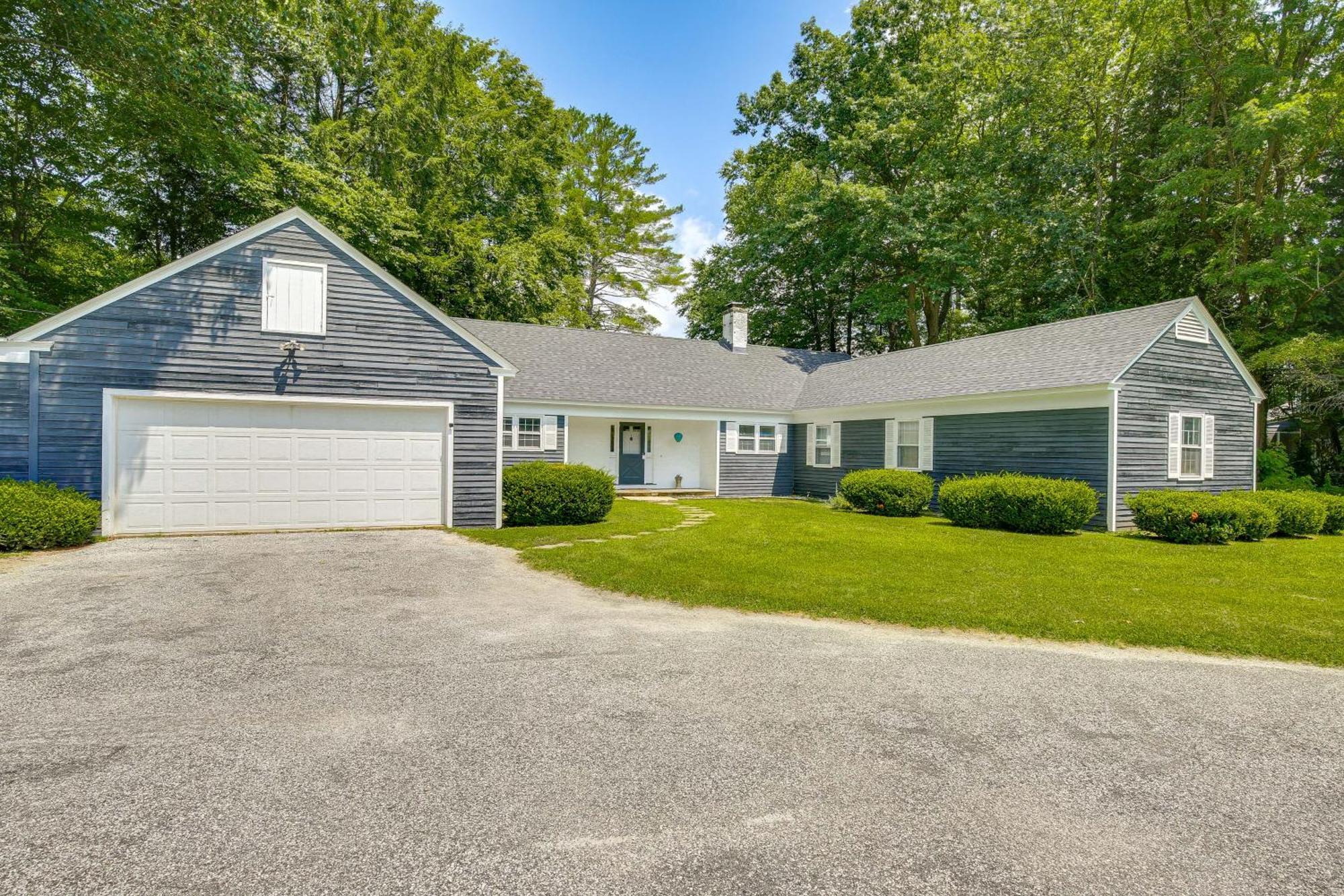 Waterview Home In The Berkshires Near Hiking Sheffield Exterior photo